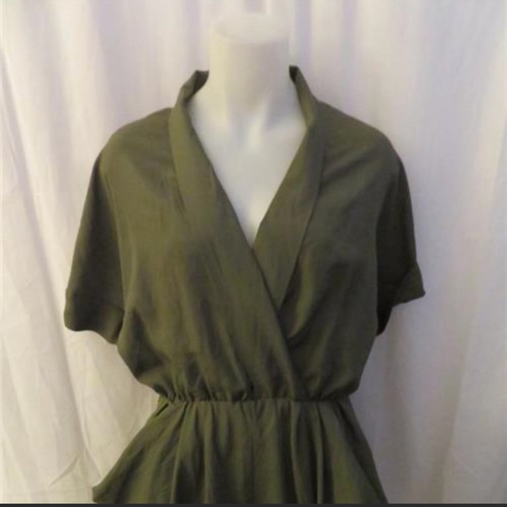 BCBGGeneration Olive Short Sleeve Dress Sz Med